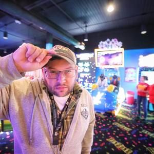 Meet your Posher, Wayne